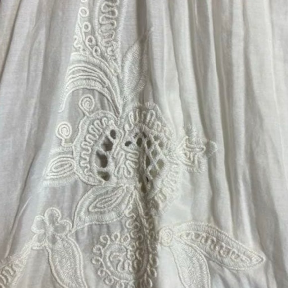 ZARA White Embroidered Maxi Skirt. made in India. - Picture 3 of 12